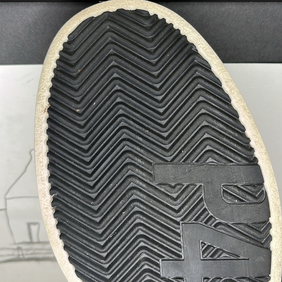 P448 High Top White Patent Embossed Snake Leather Sneakers Women’s size 10 - Picture 14 of 16